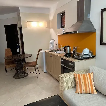 Aparthotel Oazis Vip Club 3*