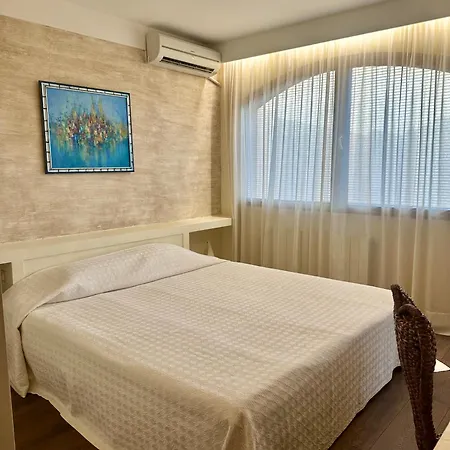 Oazis Vip Club 公寓式酒店 3*