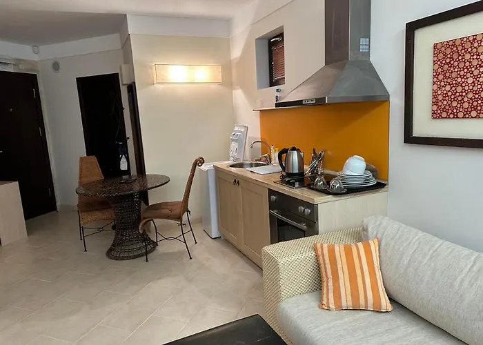 Apartmanhotel Oazis Vip Club 3*