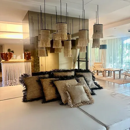 Oazis Vip Club Σάνι Μπιτς