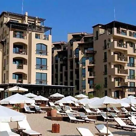 Aparthotel Oazis Vip Club 3*