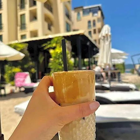 Ξενοδοχείο με διαμερίσματα Oazis Vip Club Σάνι Μπιτς